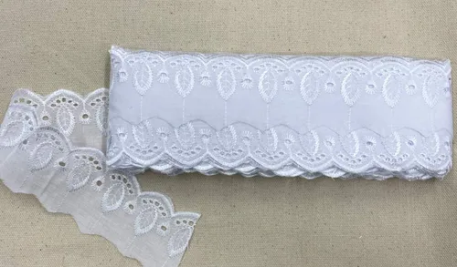 Vista 3 de AMORNPHAN 15 yardas de 2 pulgadas de ancho con ojales de algodón blanco con ribete de encaje, tela bordada floral, mantel, mantas, almohadas