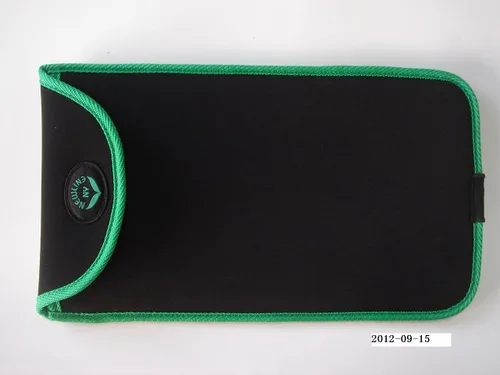 Vista 4 de NewlineNY - Mini báscula de baño negra + estuche de viaje SBB-0718MBK+101BG