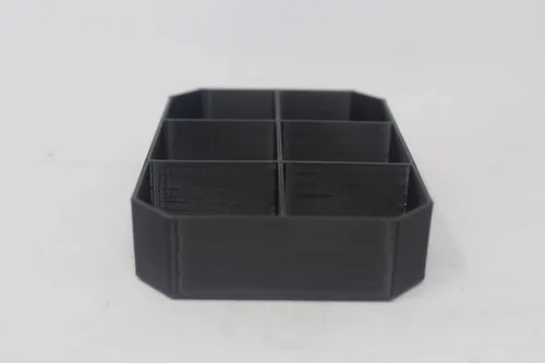 Vista 2 de Se adapta a la bandeja organizadora Dewalt TSTAK pequeña color negro con 6 compartimentos