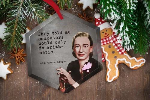 Vista 3 de Grace Hopper - Adorno navideño de cristal de científicos famosos