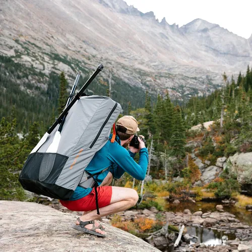 Vista 3 de Oru Kayak Oru Pack Mochila para kayak plegable, nailon resistente, con correas acolchadas para el hombro y cinturón de cadera, cremallera