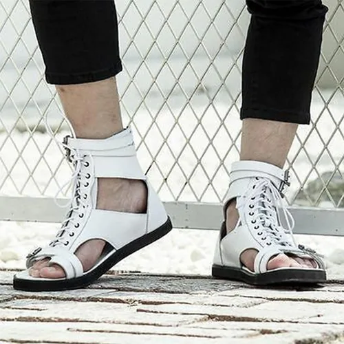 Vista 2 de UGOSELEC Sandalias de gladiador de cuero para hombre, sandalias romanas, informales, antideslizantes, transpirables, con cordones, versátiles