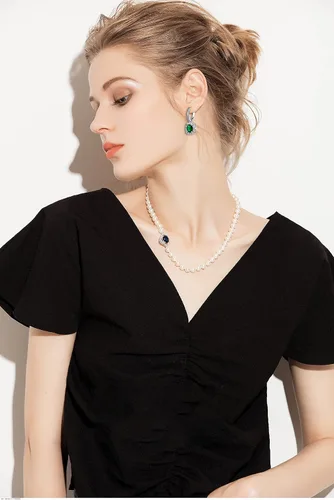 Vista 6 de TOPGRILLZ Aretes colgantes de oro para mujer, diseño de gota gruesa, verde esmeralda, chapado en oro de 14 quilates, circonita cúbica, aretes