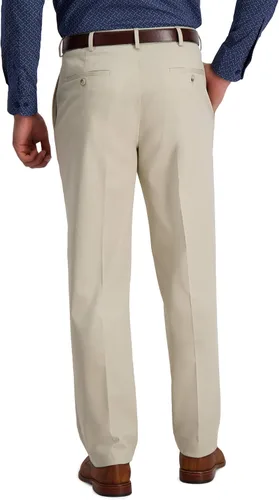 Vista 3 de Haggar Men's Iron Free Premium Khaki Classic Fit Pleat Front Expandable Waist Casual Pant (Regular and Big & Tall Sizes)