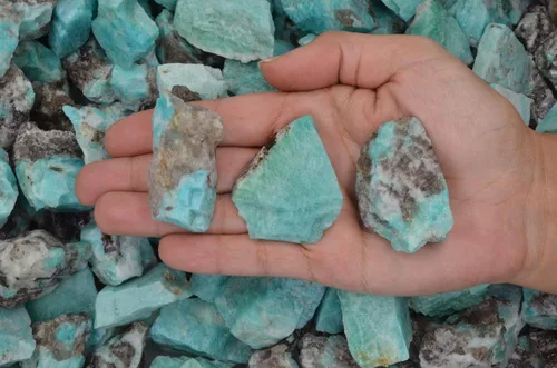 Vista 4 de Fantasia Materiales: 1 lb Amazonita Piedras en bruto de Madagascar