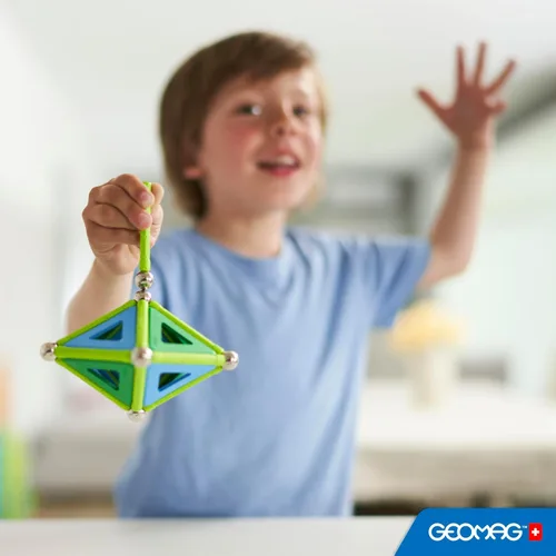 Vista 4 de Geomag Juguetes magnéticos clásicos para niños a partir de 5 años, 52 piezas de imanes educativos STEM para niños, bloques magnéticos hechos