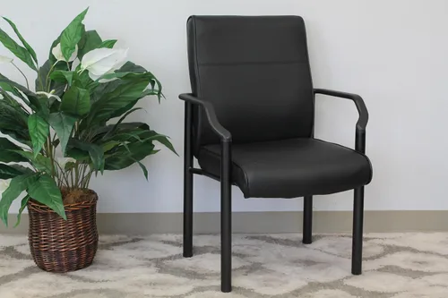 Vista 2 de Boss Office Products B689 Silla de invitados LeatherPlus con respaldo medio en negro, 250 libras