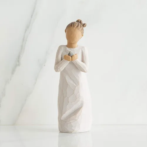 Vista 2 de Willow Tree Nurture, figura esculpida pintada a mano Hand-Painted Resin Figurine, Sculpted by Artist Susan Lordi, Celebrates Loving Family