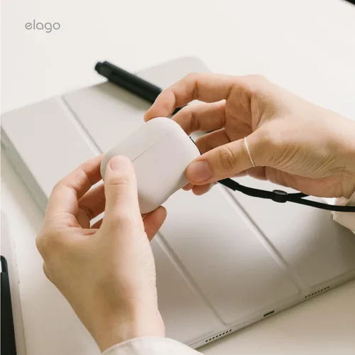 Vista 6 de elago Funda híbrida líquida compatible con AirPods Pro 3, protección de triple capa, cordón incluido, carga inalámbrica, resistente a los golpes
