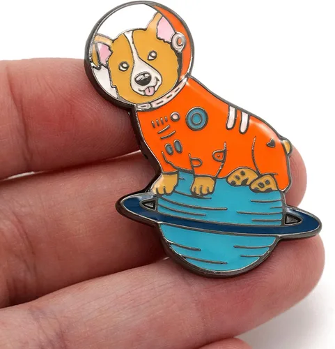 Vista 3 de Compoco Pop Corgi perro esmalte Pin Astronauta cachorro en un traje espacial con un casco espacio para los amantes de los perros