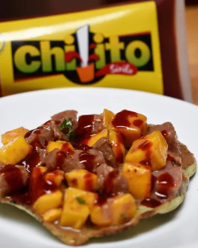 Vista 5 de Chilito Sirilo 10.5 onzas (paquete de 3). Deliciosa mezcla de salsa picante, dulce y salada. Endulzada con sucralosa. (versión en inglés)