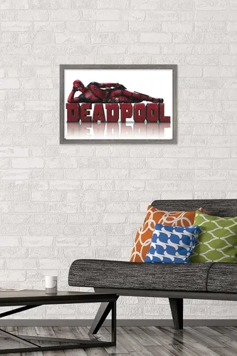 Vista 2 de Marvel Deadpool Legacy - Póster de pared acostado, 22.4 pulgadas de largo x 14.7 pulgadas de ancho, versión enmarcada de madera de granero