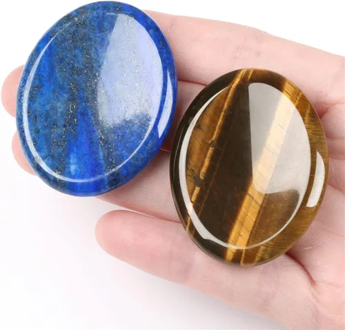 Vista 14 de YATOJUZI Juego de 4 piedras ovaladas para preocupación del pulgar, 7 chakras, amatista, cuarzo rosa, ojo de tigre, piedras naturales talladas a