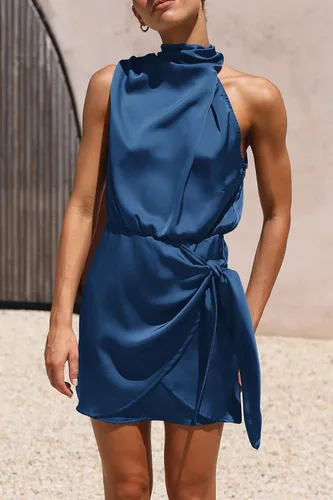 Vista 9 de PRETTYGARDEN Vestido corto formal de satén para mujer, sin mangas, cuello alto falso, lazo en la cintura, vestidos de cóctel