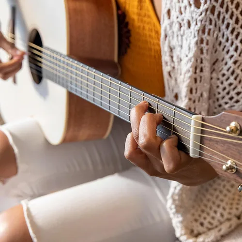 Vista 4 de Guitarra acústica Yamaha Storia I