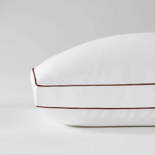 Vista 2 de Almohada de Látex Saatva - Altura Estándar (4" - 5") - Almohada Hipoalergénica con Núcleo de Látex Triturado - Transpirable - Funda de Algodón