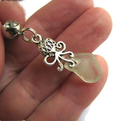 Vista 4 de Octopus Belly Button Ring with Light Seafoam Sea Glass Charm