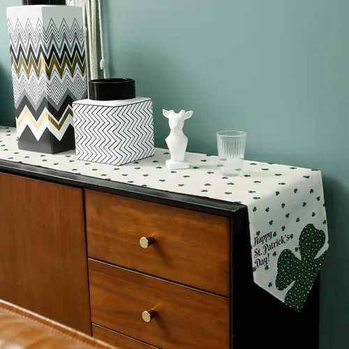 Vista 9 de Z&L Home Camino de mesa del día de San Patricio, bufandas, trébol verde trébol para cocina, decoración de mesa de comedor, decoración irlandesa