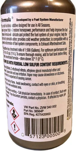 Vista 7 de Rendimiento fórmula uno inyección 8oz., funda de 24 botellas, lleva 30 galones de combustible diesel por botella.