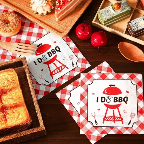 Vista 4 de Gueevin 100 servilletas de cóctel I Do BBQ, decoraciones de barbacoa rojo y blanco, servilletas a cuadros de papel desechable para bodas, despedidas