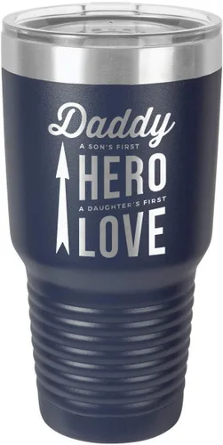 Vista 10 de DADDY SONS FIRST HERO DAUGHTERS FIRST LOVE BLACK Vaso de bebida de 30 onzas con popote y tapa superior deslizante Taza de viaje grabada con láser