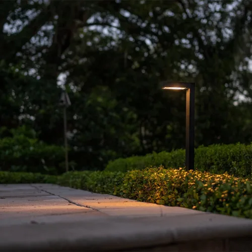 Vista 4 de VOLT Modernelle - Luz de camino de latón de 12 V de ancho (negro) para iluminación de paisaje de bajo voltaje en caminos al aire libre, pasarela