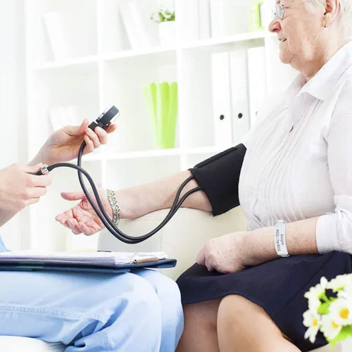 Vista 7 de Pulseras de plástico blanco para hospital, 100 unidades, pulseras de vinilo, bandas de identificación de paciente, pulseras de plástico médico