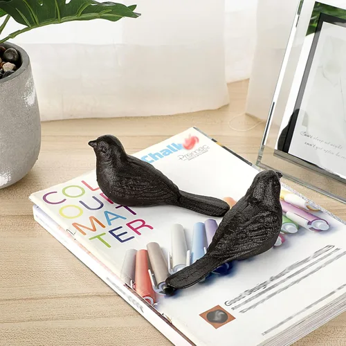 Vista 4 de Sumnacon 2 topes de puerta de hierro fundido para pájaros, tapones decorativos rústicos para puerta que evitan perforar agujeros, cuñas de puerta