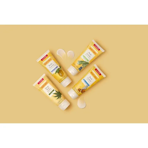 Vista 7 de Burt's Bees Loción corporal para piel normal a seca con leche y miel, 6 onzas (el paquete puede variar)