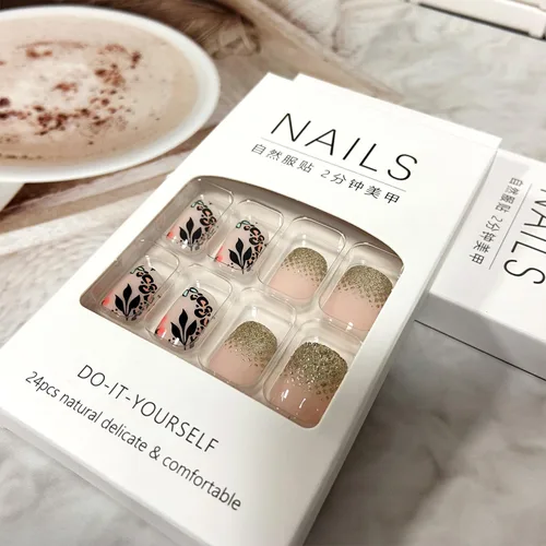 Vista 4 de Uñas postizas a presión degradadas con purpurina de longitud corta, uñas postizas en forma de ataúd con diseño de hojas de corazón, 24 uñas postizas