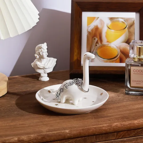 Vista 6 de PUDDING CABIN Soporte para anillos de dinosaurio blanco, regalos de cumpleaños para mujeres, bandeja de joyería única para anillos, aretes