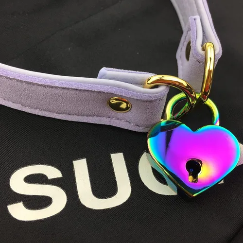 Vista 3 de Collar tipo gargantilla hecho de terciopelo y piel sintética con candado y llave, estilo Lollita