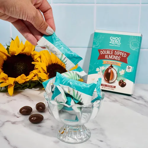 Vista 6 de ChocZero Almendras cubiertas de chocolate de coco sin azúcar, 3.5 onzas, paquete de 4