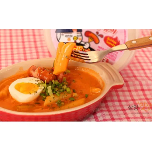 Vista 5 de Samyang Carbo Buldak Tteokbokki Pastel de arroz coreano instantáneo 6.31 onzas