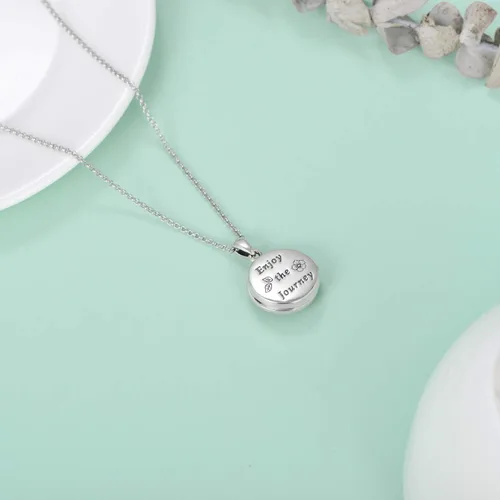 Vista 4 de AOBOCO Collar con medallón de brújula de plata de ley 925 que sostiene fotos, regalos de graduación de cumpleaños para mujeres, hombres y niñas