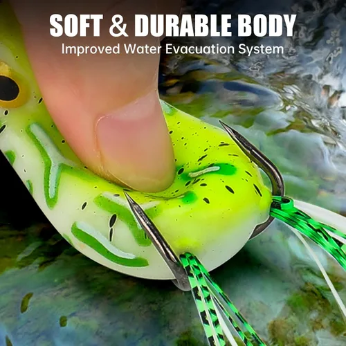 Vista 5 de Syosisny Juego de 5 señuelos de rana Topwater con ganchos sin hierbas, señuelos de pesca suaves con diseño realista, perfecto para pesca de lubina