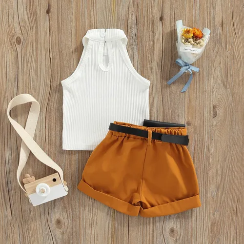 Vista 8 de TheFound Trajes de verano para niñas pequeñas, sin mangas, de punto acanalado, halter, pantalones cortos, ropa para recién nacidos, conjunto de 3