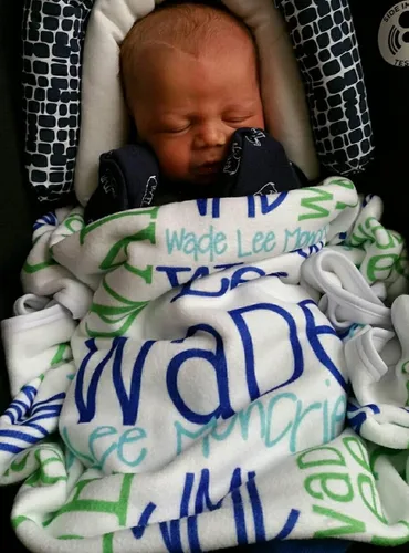 Vista 15 de Manta con nombre personalizada para bebé, niño, niña y niños. Manta con nombre personalizado del nombre del bebé. Manta con nombre personalizada