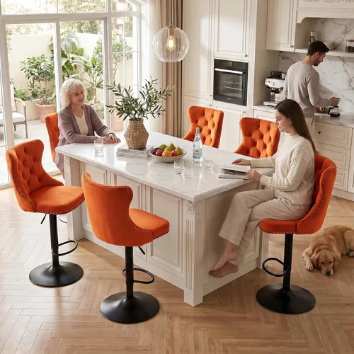 Vista 345 de SoarFlash Juego de 2 taburetes de bar tapizados de terciopelo moderno con patas de madera, botones acolchados, cabeza de clavo cromada, asiento