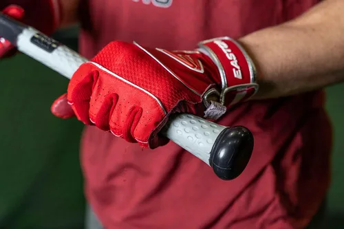 Vista 2 de Marv Swing Path Trainer para bateadores de béisbol y sóftbol - Mango de entrenamiento de bateo y bateo