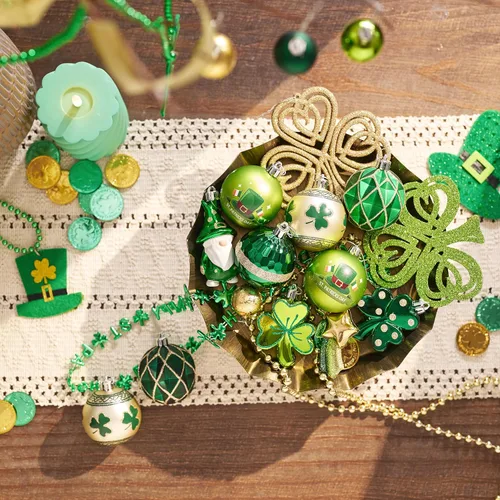 Vista 2 de Valery Madelyn Decoraciones del día de San Patricio, adorno de árbol de trébol, 30 piezas de esferas colgantes, decoración de gnomo para festival