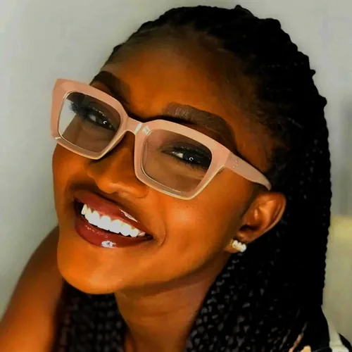 Vista 2 de EYLRIM Gafas clásicas de lente transparente con marco cuadrado grueso para mujeres y hombres, anteojos sin receta