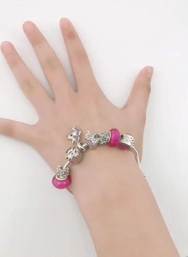Vista 6 de Muerdou - Pulsera con dijes de mariposa y flor y cuentas de cristal de Murano para niñas y mujeres