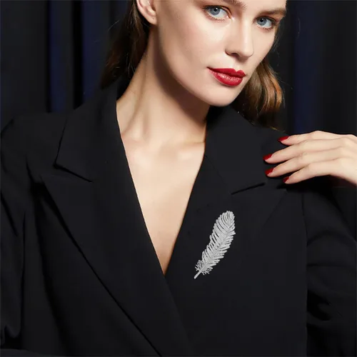Vista 2 de UNVAK FeatherBow TieFlying Wings Brooch Rhinestone Brooch Pin for Women 18k Gold Plated Lapel Pin Fashion Safety Pin Jewelry Valentine's Day Gift