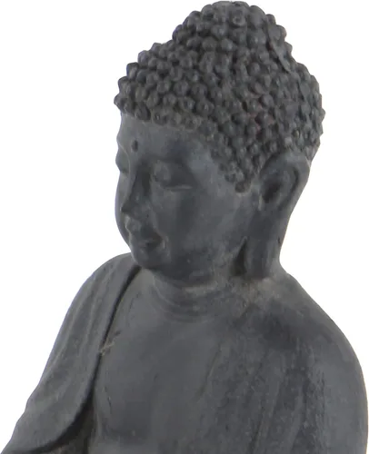 Vista 7 de CosmoLiving by Cosmopolitan - Escultura decorativa de Buda de cerámica meditando para decoración del hogar con tallas grabadas y detalles