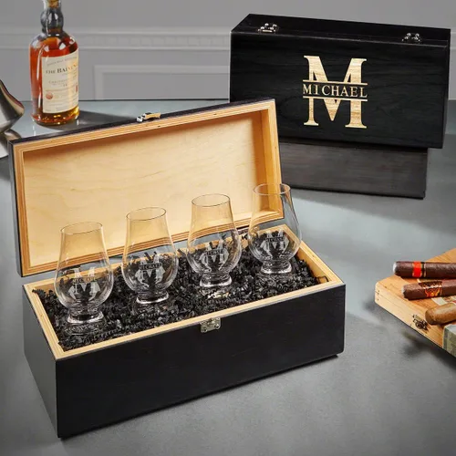 Vista 3 de Set de regalo personalizado de whisky Glencairn con caja