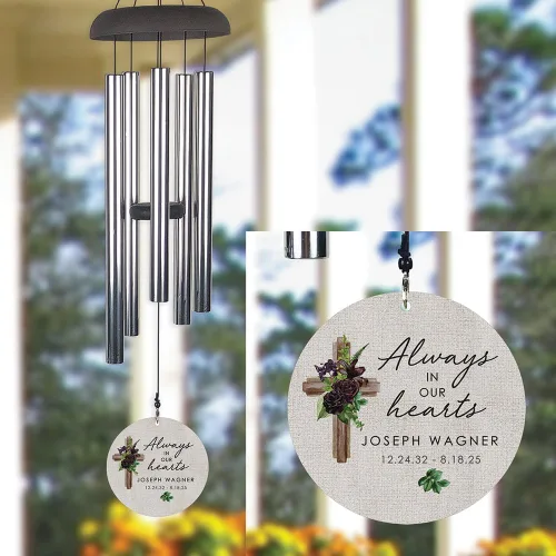 Vista 7 de Carillón de viento conmemorativo personalizado de 24" con alas de ángel – Tributo al aire libre personalizado grabado con nombre y fechas