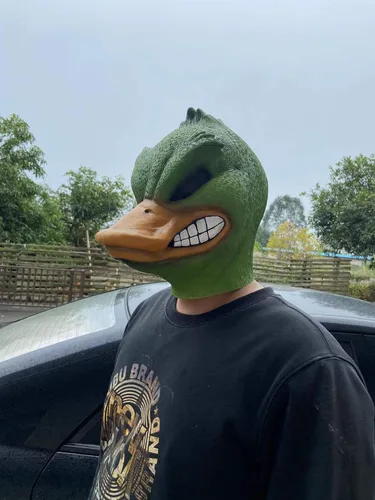 Vista 2 de Xiao Chou Ri Ji Máscara de látex de animales para fiesta de Halloween, diseño de pato divertido para adultos (verde)