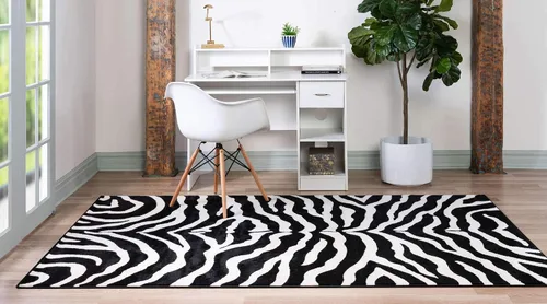 Vista 3 de Unique Loom Wildlife Collection - Okapi - Alfombra rectangular de 5 pies 3 pulgadas x 8 pies, color negro y crema
