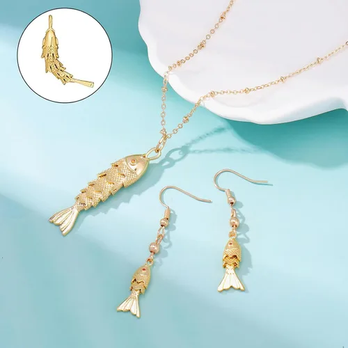 Vista 3 de Coiris Collar de pez para mujer, chapado en oro de 14 quilates, collar con dije de pez animado 3D, aretes de playa, verano, océano hawaiano